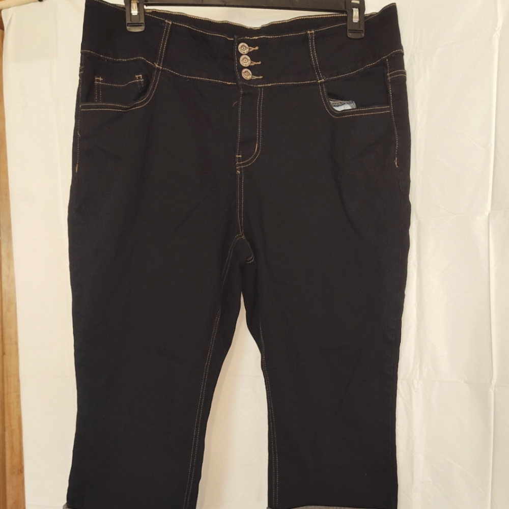Plus size jean capris